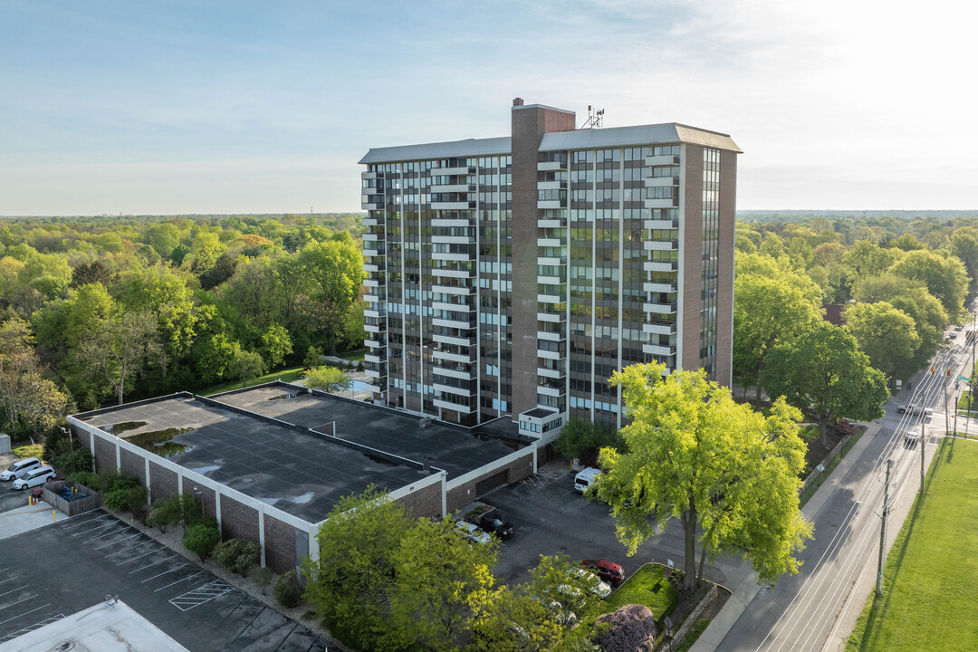 Tarkington Tower in Indianapolis, IN - Building Photo