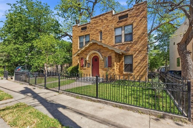 804 Rutherford Pl in Austin, TX - Building Photo - Building Photo