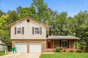 4073 Cedar Ridge Trail in Stone Mountain, GA - Building Photo