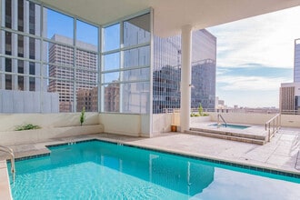 44 W Monroe St in Phoenix, AZ - Building Photo - Building Photo