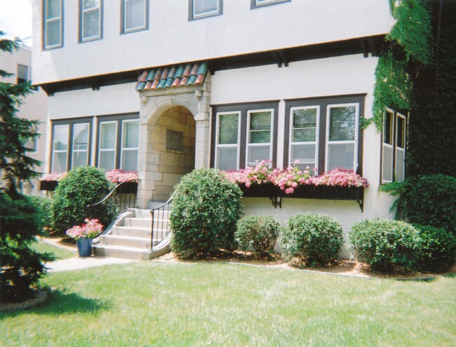 property at 2726 DuPont Ave S