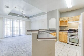 3209 Parkchester Square Blvd in Orlando, FL - Building Photo - Building Photo