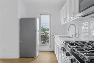 604 W G St in Los Angeles, CA - Building Photo - Building Photo