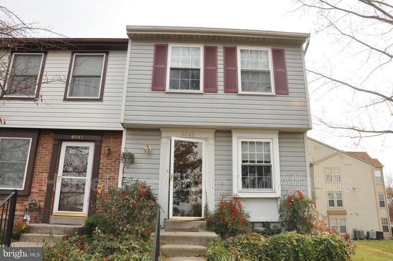 6043 Rowanberry Dr in Elkridge, MD - Building Photo