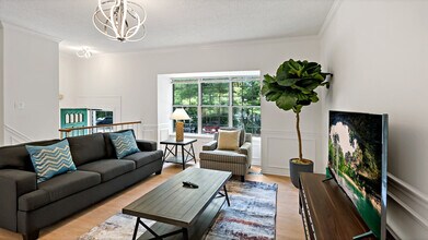 2310 Colts Neck Rd in Reston, VA - Building Photo - Building Photo