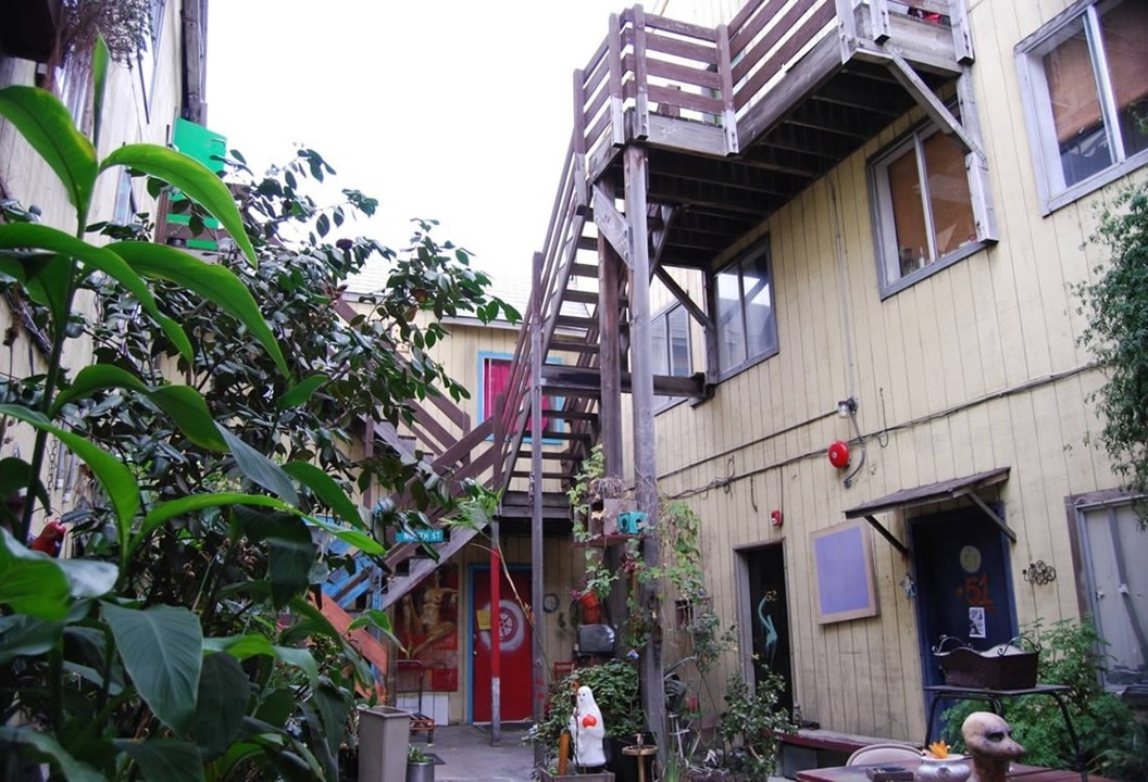 Vulcan Lofts in Oakland, CA - Foto de edificio