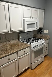 9001 Ridge Ave photo'