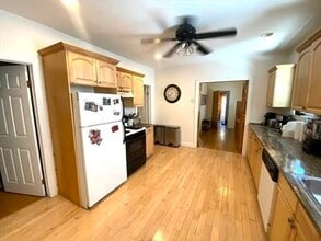10 Berkeley St, Unit 1 in Watertown, MA - Building Photo - Building Photo