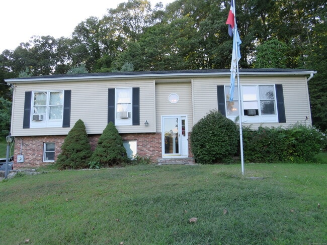 property at 15 Hayestown Heights