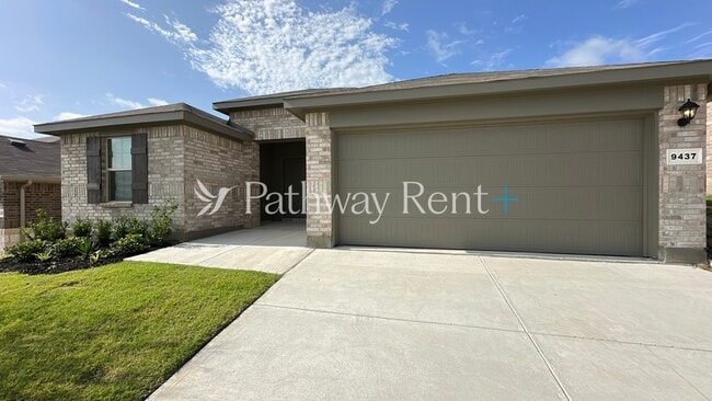 9437 Golden Tree Ave in Fort Worth, TX - Building Photo - Building Photo