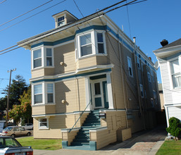 1103 Oak St in Alameda, CA - Building Photo - Building Photo