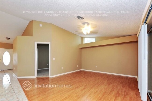 5430 Los Palos Dr in New Port Richey, FL - Foto de edificio - Building Photo