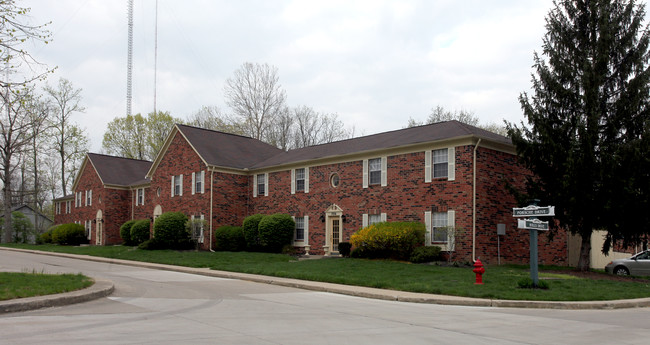 Hampshire Court in Indianapolis, IN - Building Photo - Building Photo