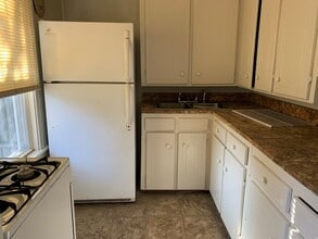 3109 E Ocean View Ave in Norfolk, VA - Building Photo - Building Photo