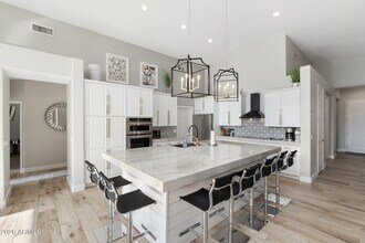 10263 E Acacia Dr in Scottsdale, AZ - Building Photo - Building Photo