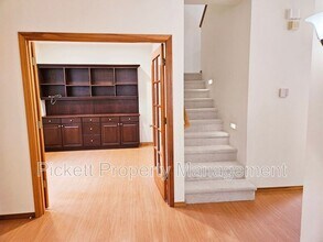 5998 McCormick Woods Dr SW in Port Orchard, WA - Building Photo - Building Photo