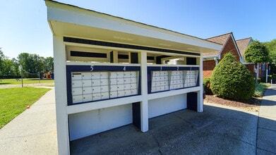 Rollingwood Apartments in Lebanon, TN - Building Photo - Building Photo