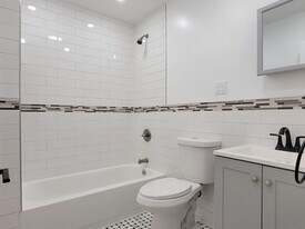 125 Smith St in Bridgeport, CT - Building Photo