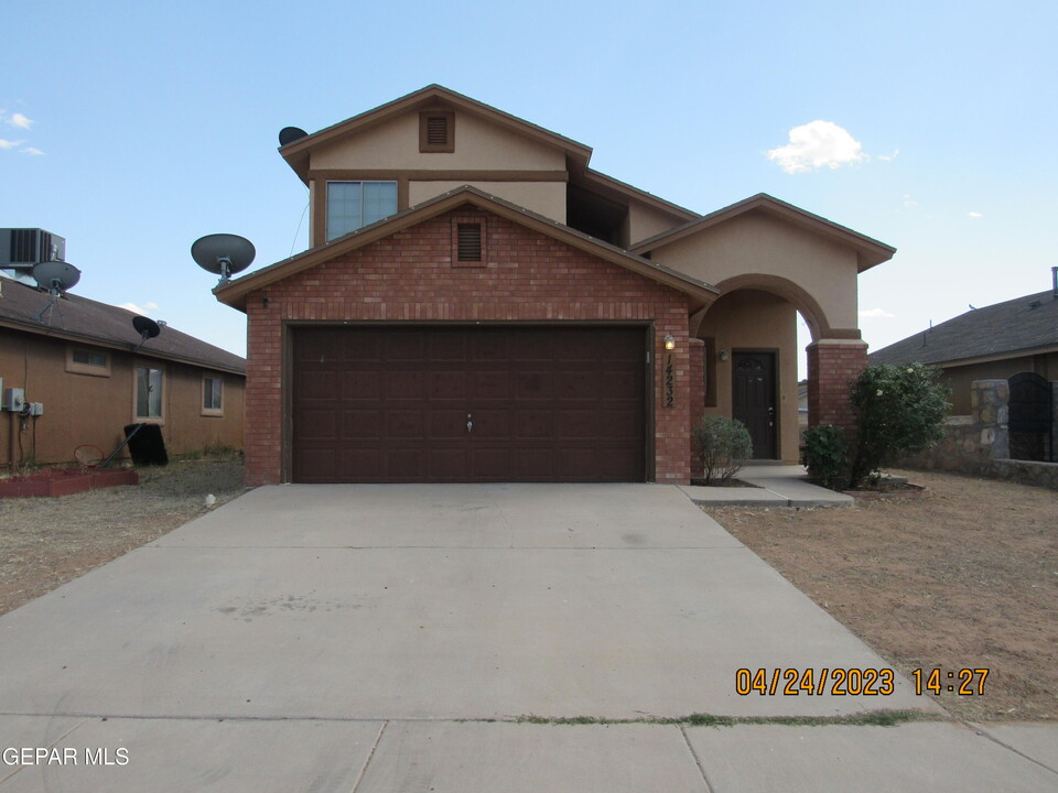 14232 Smokey Point Dr in El Paso, TX - Building Photo