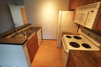12334 31st Ave NE in Seattle, WA - Building Photo - Building Photo