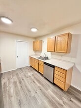 636 E Clarion Dr-Unit -B in Pueblo West, CO - Foto de edificio - Building Photo