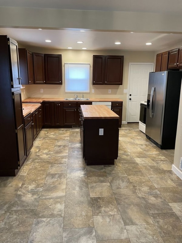 property at 3834 Franklin St
