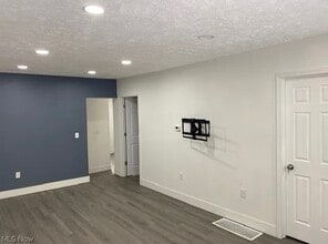 3442 Albany Ave in Lorain, OH - Foto de edificio - Building Photo