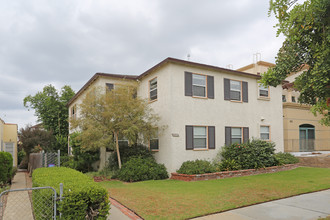 1028 10th St in Santa Monica, CA - Building Photo - Primary Photo