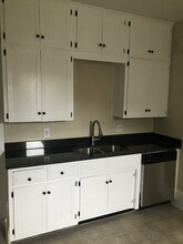 891 Rose Ave E in St. Paul, MN - Building Photo - Building Photo
