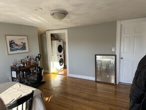 123 Faneuil St, Unit 2L in Boston, MA - Building Photo - Building Photo