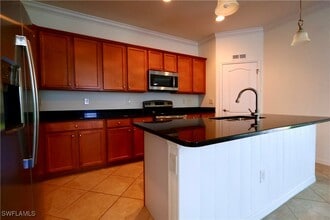 2338 Heydon Cir E in Naples, FL - Building Photo - Building Photo