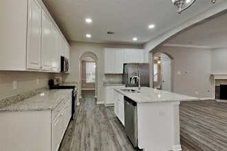17262 Lafayette Hollow Ln in Humble, TX - Foto de edificio - Building Photo