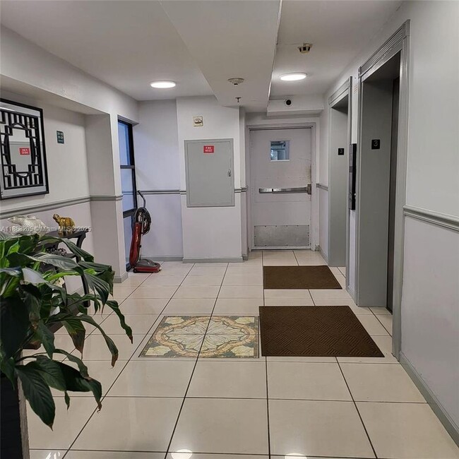 property at 16919 N Bay Rd