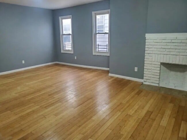 64 Schuyler Ave, Unit 2 in Newark, NJ - Building Photo - Building Photo