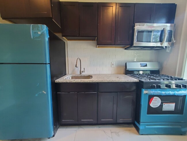 10 Broadway, Unit 2