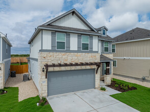 Reserve at North Fork in Leander, TX - Foto de edificio - Building Photo