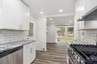388 Nancy Ln in Wheeling, IL - Building Photo - Building Photo