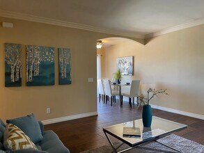 195 Avenida Descanso, Unit 212 in Oceanside, CA - Building Photo - Building Photo