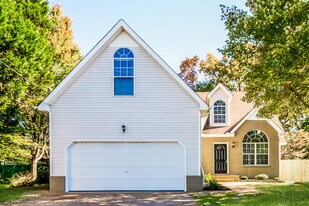 1505 Grovesnor Ct in Nashville, TN - Building Photo