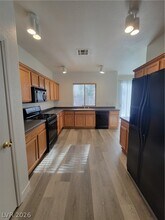 3274 Bronze Leaf St in Las Vegas, NV - Building Photo - Building Photo
