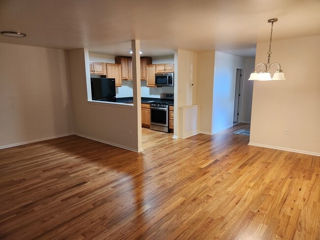 14 S Indian Valley Ct, Unit 14