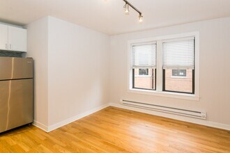 2425 N Kedzie Blvd in Chicago, IL - Building Photo - Building Photo