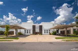 17 Stardust Ln in Edinburg, TX - Building Photo