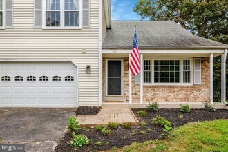2219 Cedar Mill Ct in Vienna, VA - Building Photo - Building Photo