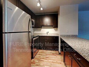 517 Veritas St in Nashville, TN - Building Photo - Building Photo