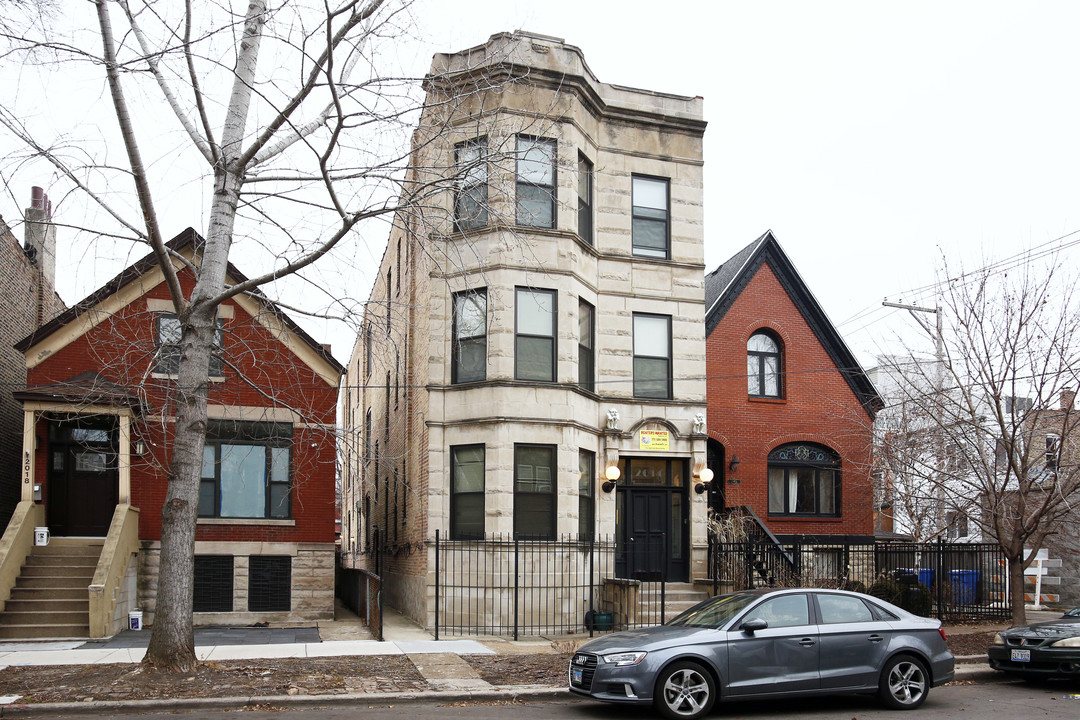 2014 W Cortez St in Chicago, IL - Building Photo