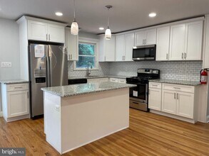 13 Glen Dr in Voorhees Township, NJ - Building Photo - Building Photo