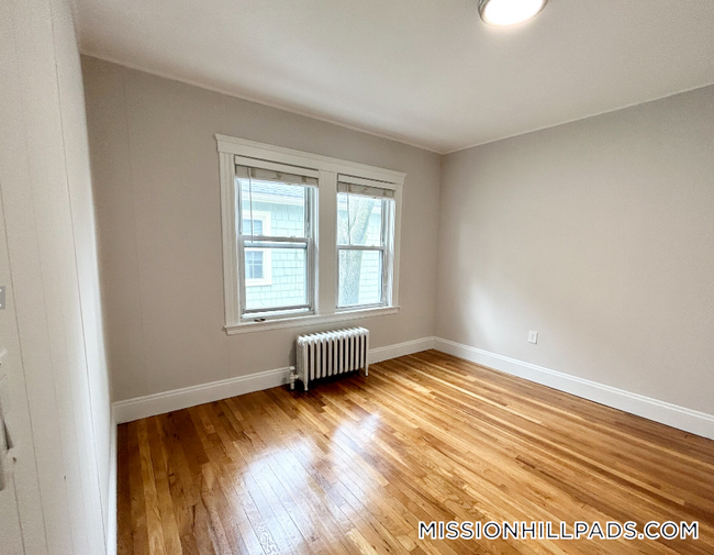 120 Hillside St in Boston, MA - Building Photo - Building Photo