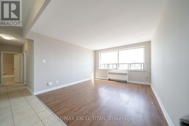 property at 468 Ottawa St N