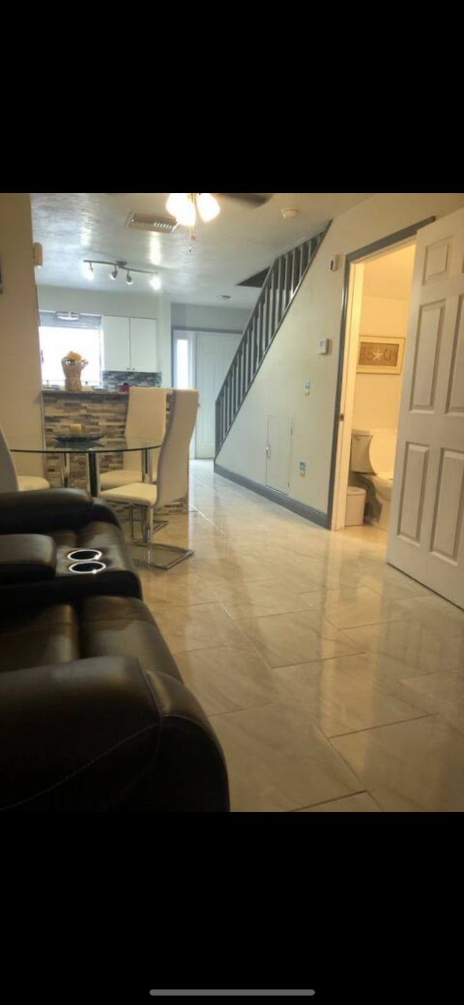 13437 Heald Ln in Ft. Myers, FL - Building Photo - Building Photo